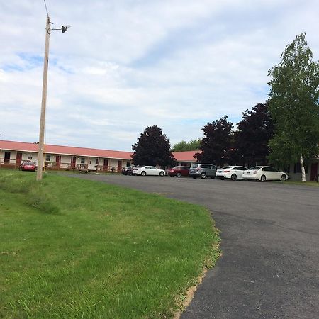 Port Lodge Motel Pulaski ภายนอก รูปภาพ