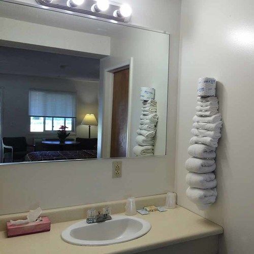 Port Lodge Motel Pulaski ภายนอก รูปภาพ