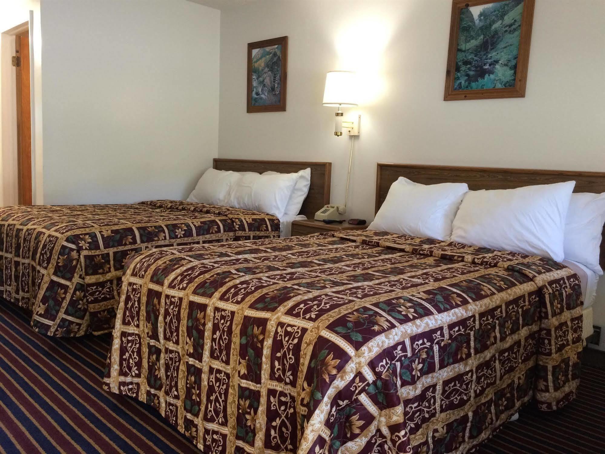 Port Lodge Motel Pulaski ภายนอก รูปภาพ